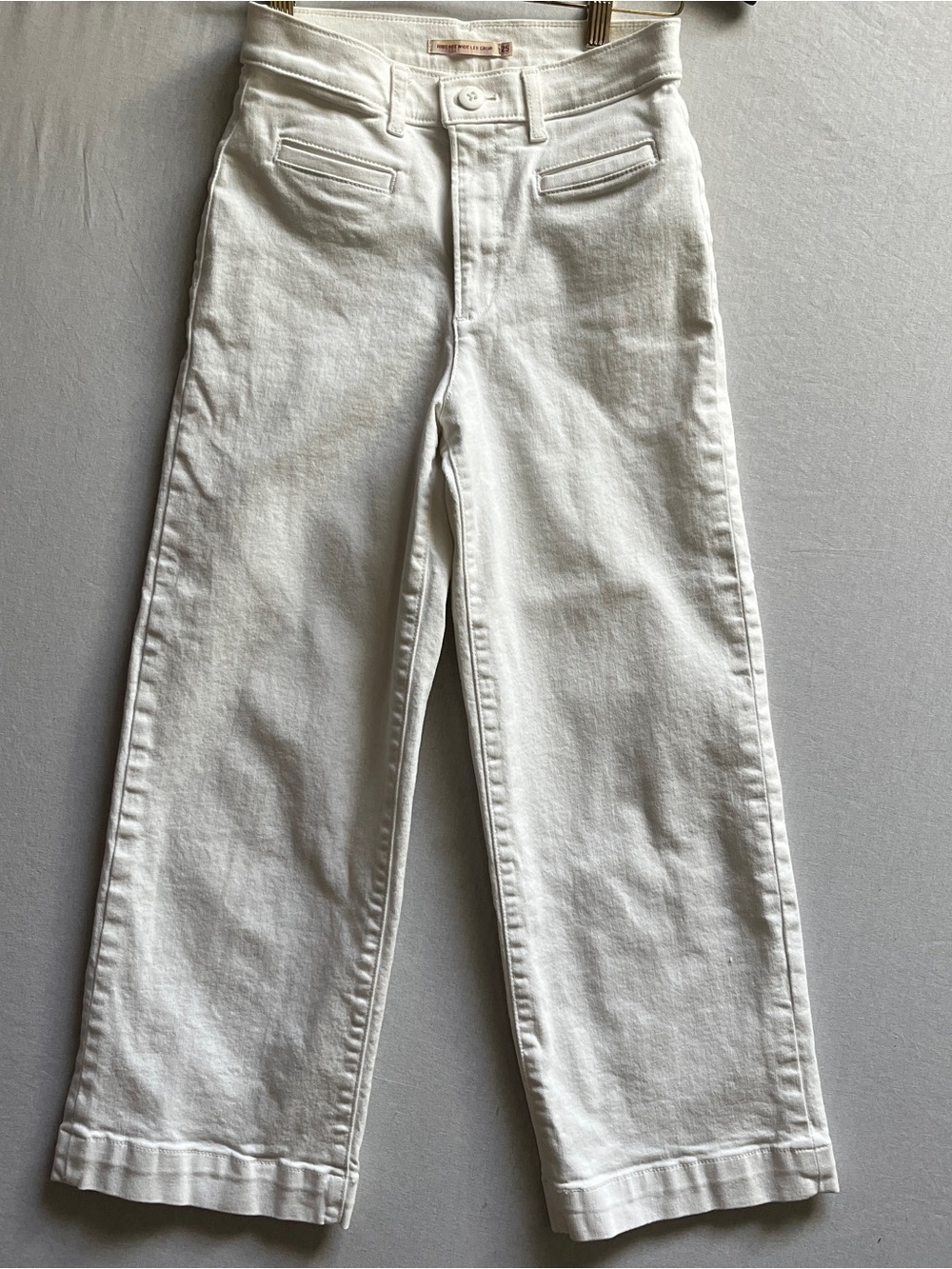 Levi's Ribcage Wide-Leg Cropped Jeans 25